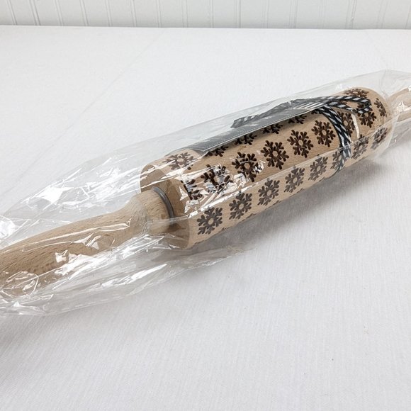 Gia Roma Beech Wood Rolling Pin & Cookie Cutter Snowflakes Handmade New - Picture 2 of 5